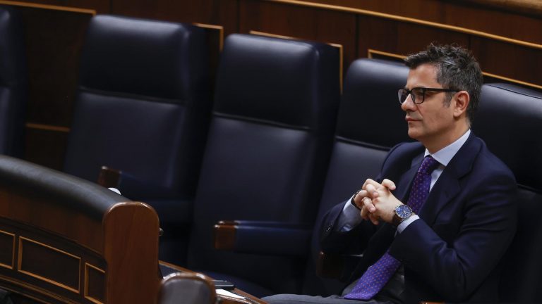 El Gobierno prevé convalidar el decreto anticrisis tras aceptar tramitarlo como ley