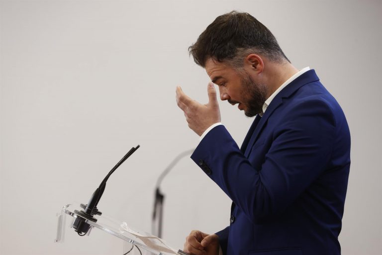 ERC avisa al PSOE de no apoyar el decreto y pide la dimisión de Margarita Robles