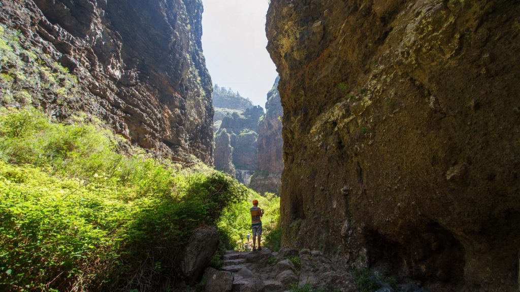 Rescatan a un menor con hipotermia en el barranco del Infierno, en Adeje