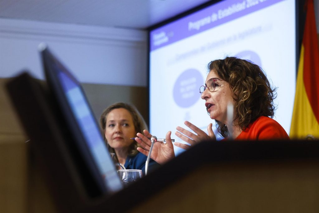 El Gobierno revisa a la baja las previsiones de crecimiento económico