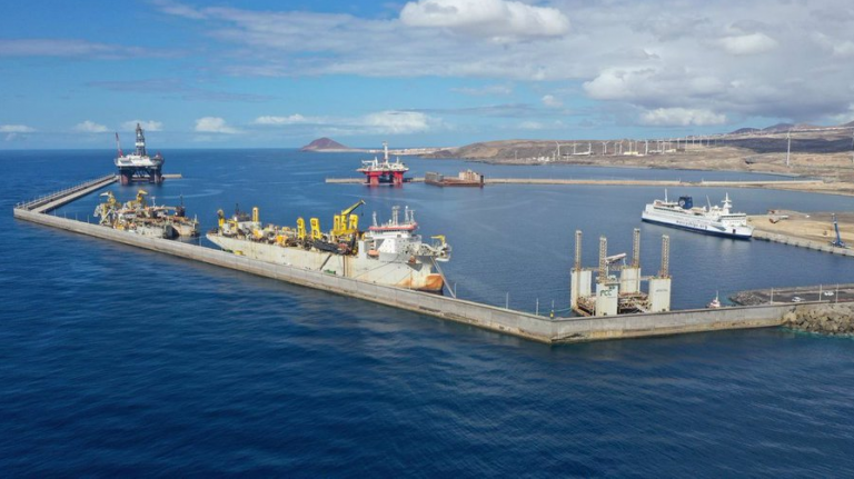 Aprobada la declaración de impacto ambiental del parque de combustible del Puerto de Granadilla