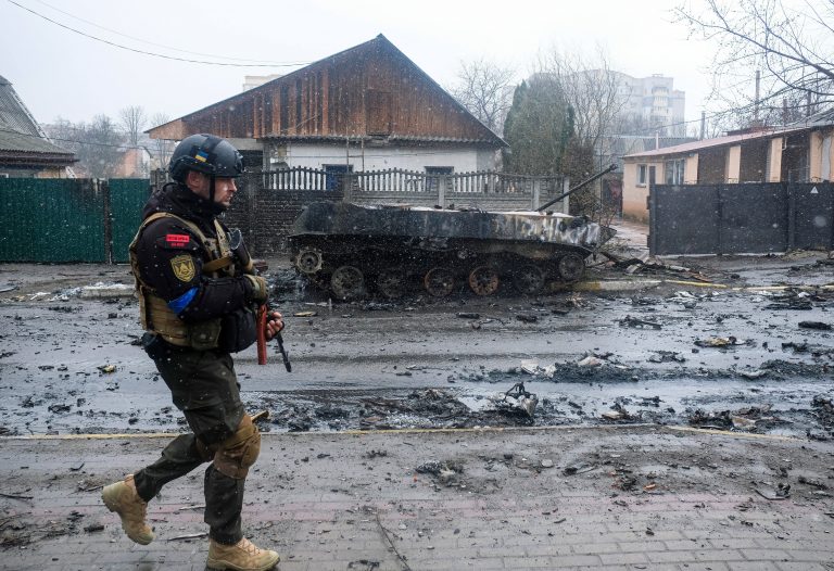 Ucrania cifra en casi 1.200 los cuerpos de civiles hallados en la región de Kiev tras la retirada rusa