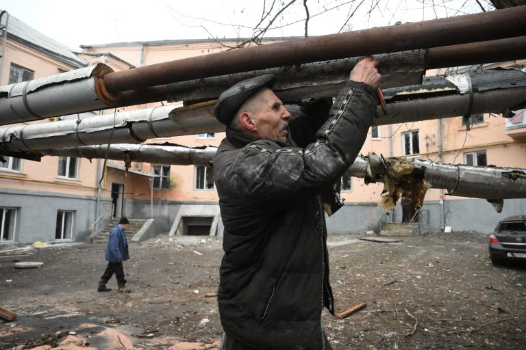 Ucrania asegura que Rusia está ultimando la gran batalla por Donetsk y Lugansk