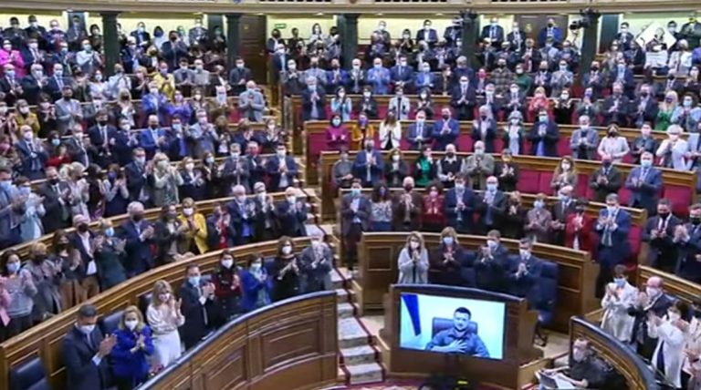 Zelenski compara Ucrania con Gernika: «Estamos en 2022, pero parece abril de 1937»