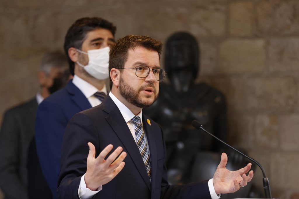 La Junta de Portavoces del Parlament ha aprobado una declaración de ERC, JxCat, CUP y los comunes en la que condena el espionaje a líderes independentistas. Y exige al Gobierno que lo investigue y que "asuma las responsabilidades".