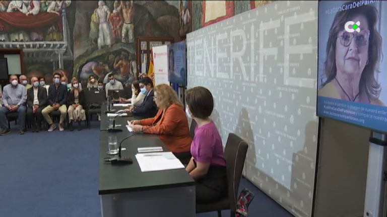 El Cabildo de Tenerife acoge el acto institucional con motivo del Día Mundial del Párkinson