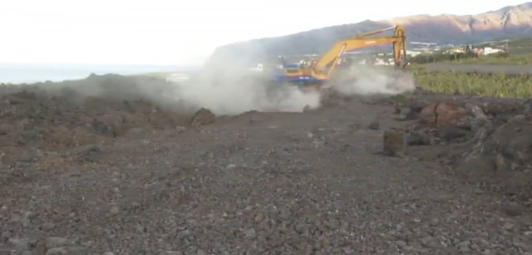 Franquis prioriza el trazado de la carretera de la costa en La Palma