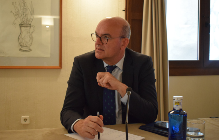 Pestana: “El Gobierno de España colabora y seguirá colaborando” en materia migratoria
