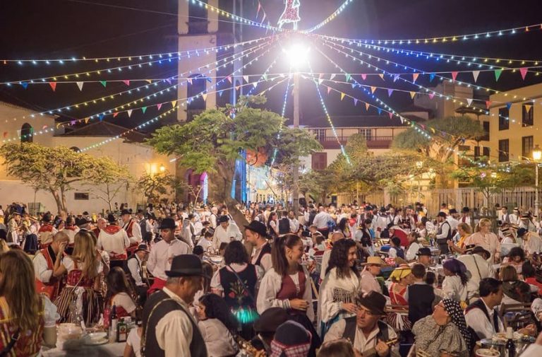 Regresa, tras dos años, el tradicional Baile de Magos en Santa Cruz de Tenerife
