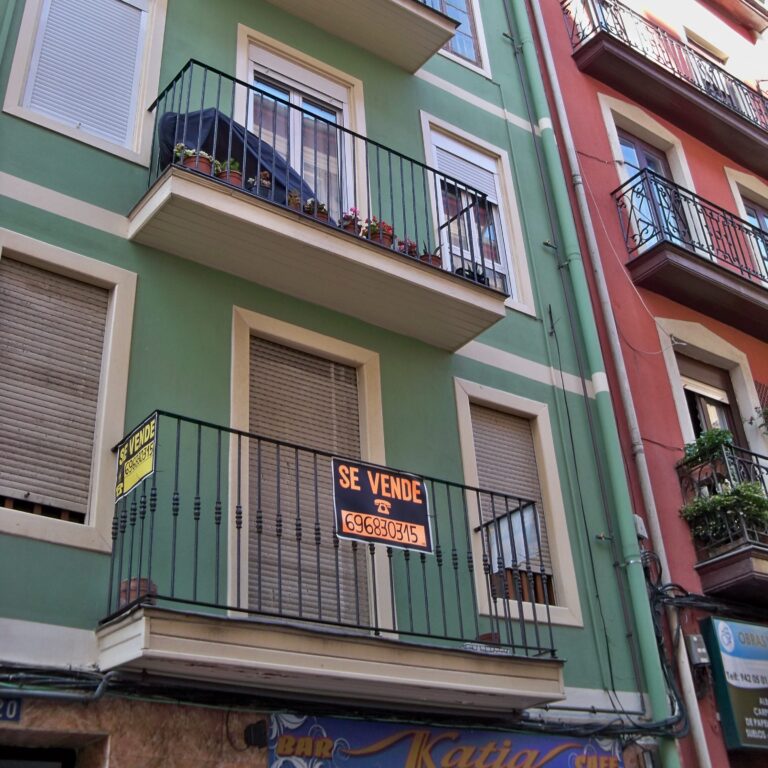La compraventa de vivienda creció un 31% en abril en Canarias