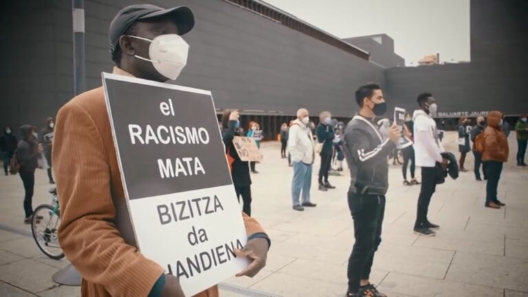 ‘Noche de reportajes’ aborda el racismo policial