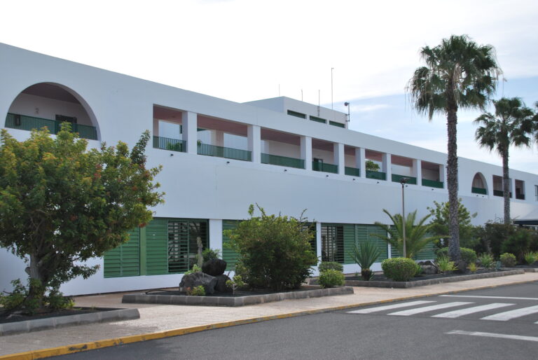 Sanidad estudia el caso de una toxiinfección alimentaria que afecta al menos a 36 personas en Lanzarote 
