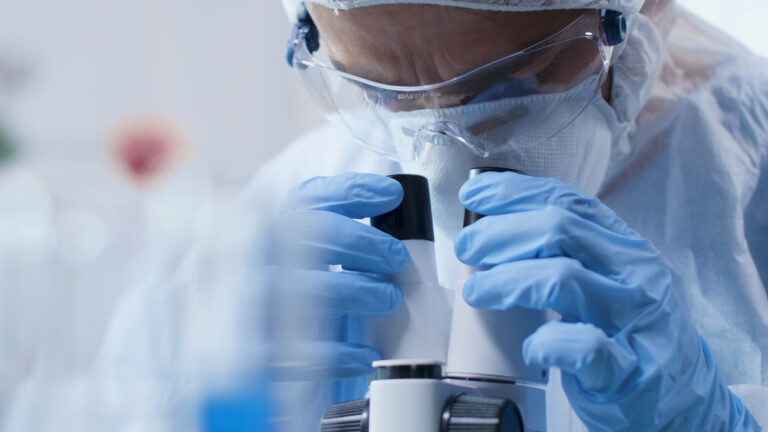 Descubren que los enfermos de Crohn que son fumadores tienen los genes alterados