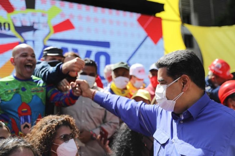 Maduro anuncia un bono único para los jubilados de 10.000 bolívares en el Día del Trabajador