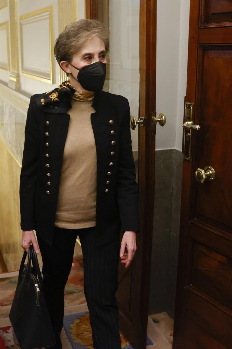 El Gobierno destituye a la directora del CNI, Paz Esteban