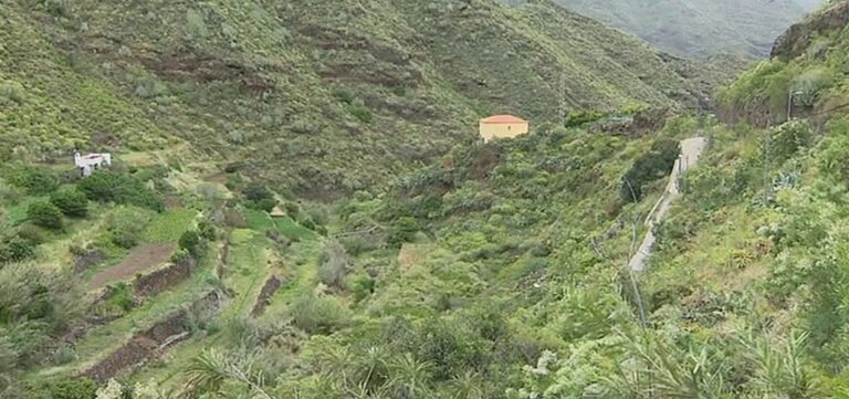 Vecinos de Anaga reclaman la mejora urgente de la accesibilidad