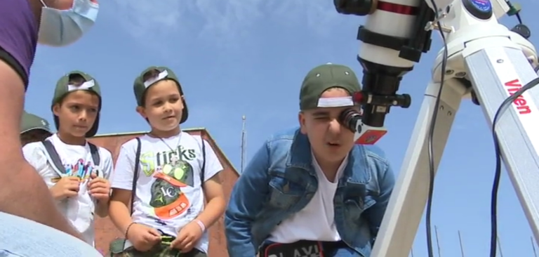 Niños afectados por el volcán disfrutan de una desconexión en Tenerife