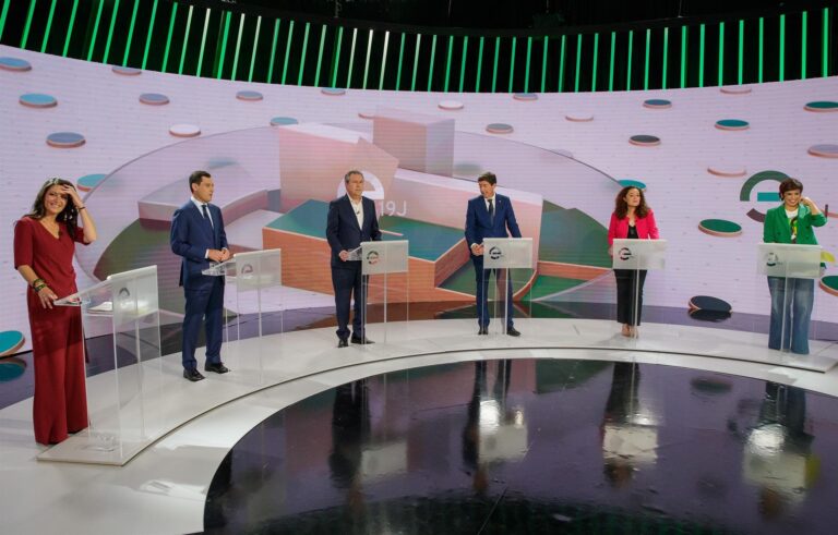 La campaña andaluza termina como empezó: hablando de pactos