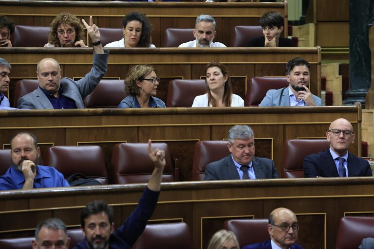 La ley del PSOE para abolir la prostitución se abre camino con apoyo del PP