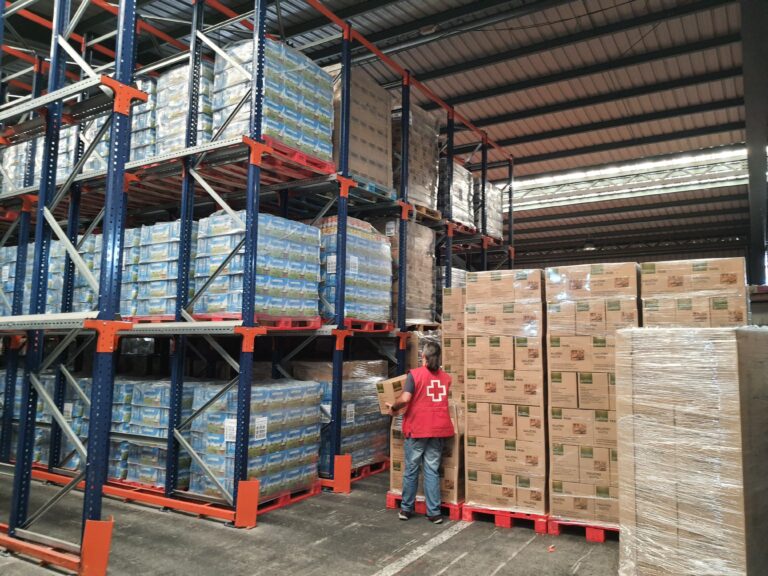 Cruz Roja repartirá 879.500 kilos de alimentos a 35.073 personas vulnerables