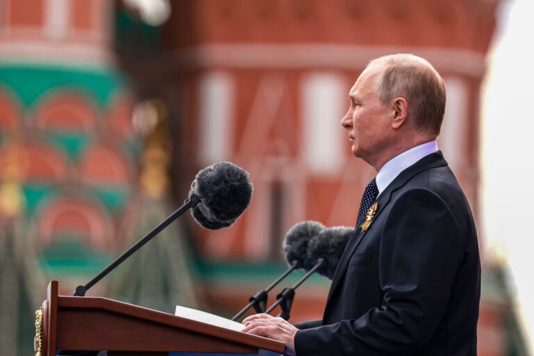 Putin acusa a Occidente de prolongar la guerra en Ucrania con sus envíos de armas