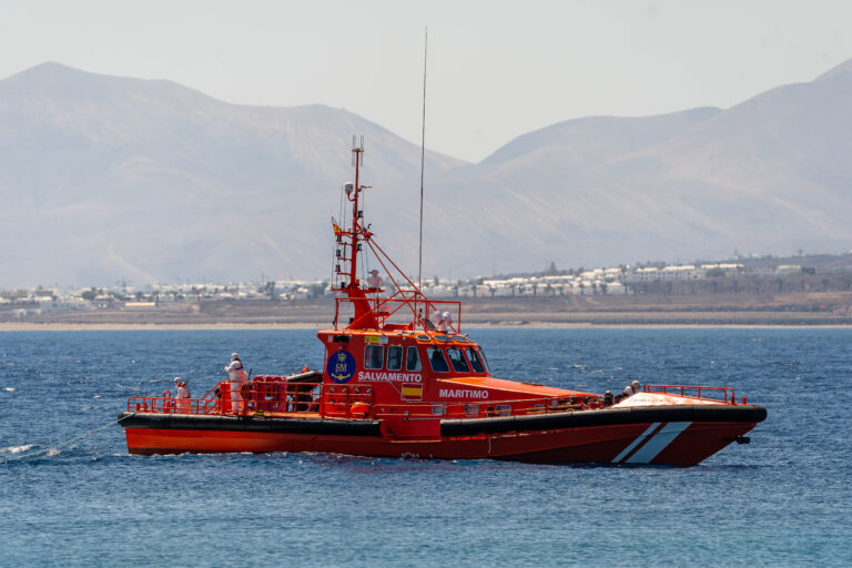 Llegan los cuatro cadáveres de la última tragedia en la ruta canaria