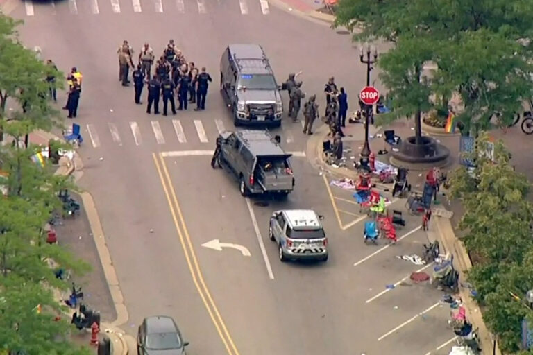 Detenido un joven de 22 años por el tiroteo que dejó seis muertos en Chicago