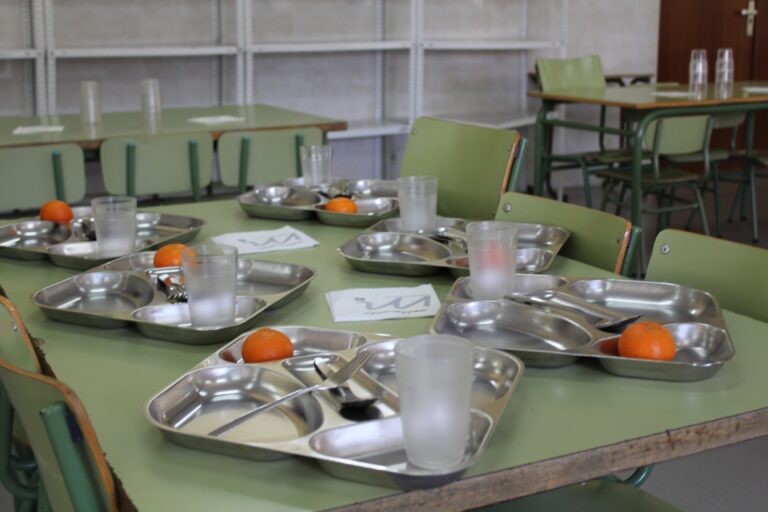 Educación comienza el reparto de las tarjetas de comedor que se activarán el lunes 4 de julio