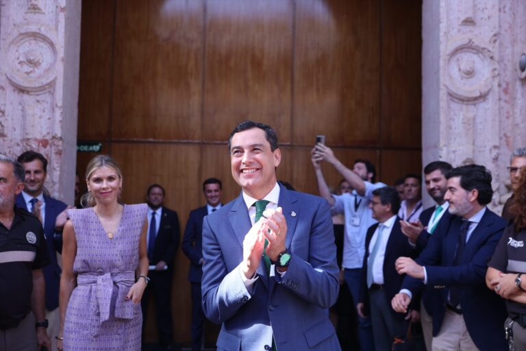 Juanma Moreno, investido de nuevo presidente de la Junta de Andalucía