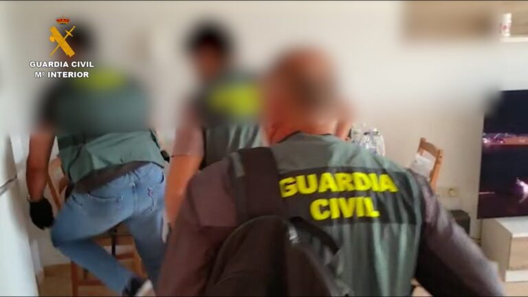 Dos jóvenes estafan un millón de euros haciéndose pasar por inversores bursátiles