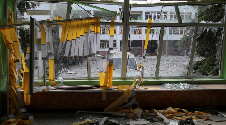 Asciende a 26 los muertos por un ataque ruso contra un edificio en Donetsk