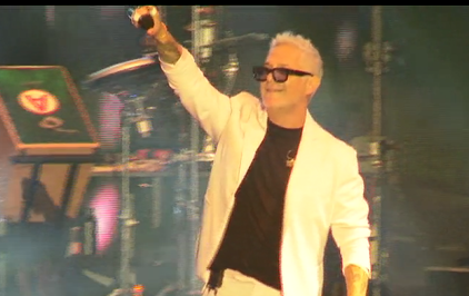 Miles de seguidores arropan a Alejandro Sanz en Tenerife en el penúltimo concierto de su gira