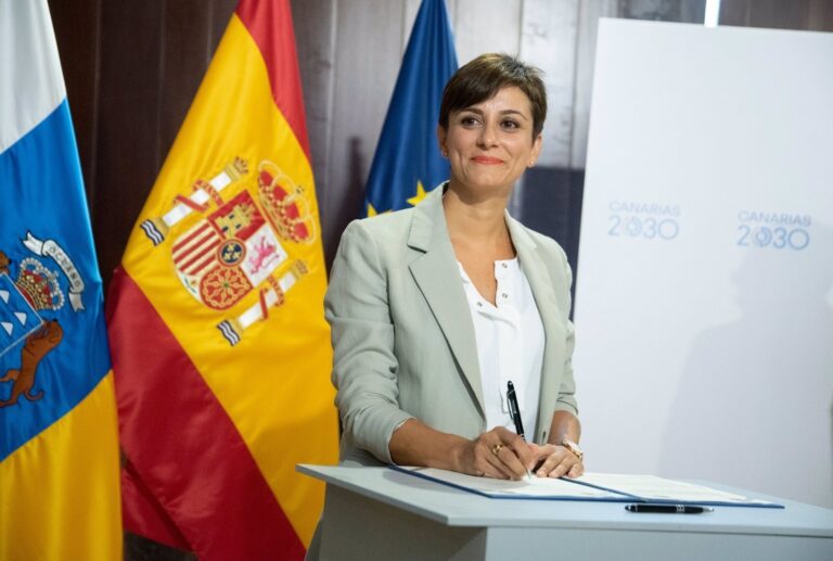 Firman la transferencia de la competencia de Costas a Canarias