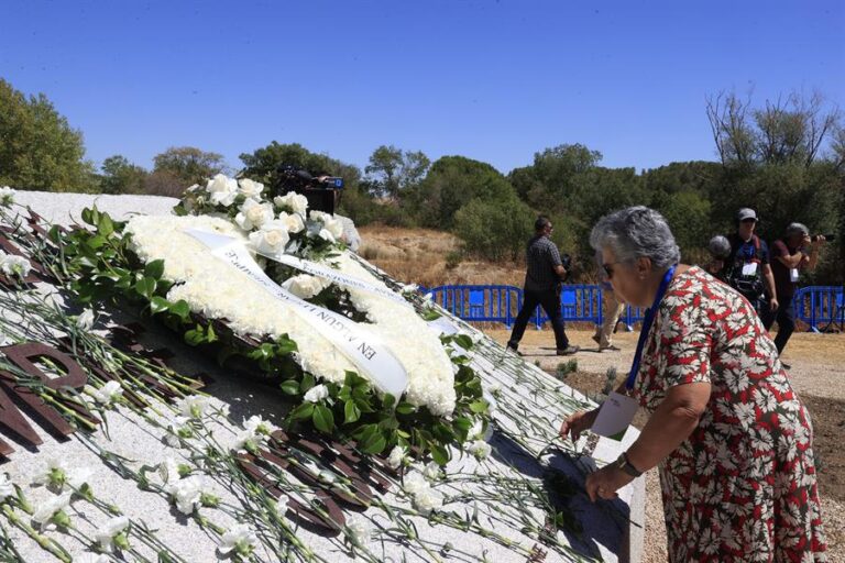 Gran Canaria homenajea a las víctimas del JK5022 de Spanair en el 14º aniversario del accidente