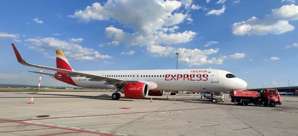 Iberia Express cancela este domingo ocho vuelos por la huelga de TCPs, pero tiene previsto operar el 92,5% restante