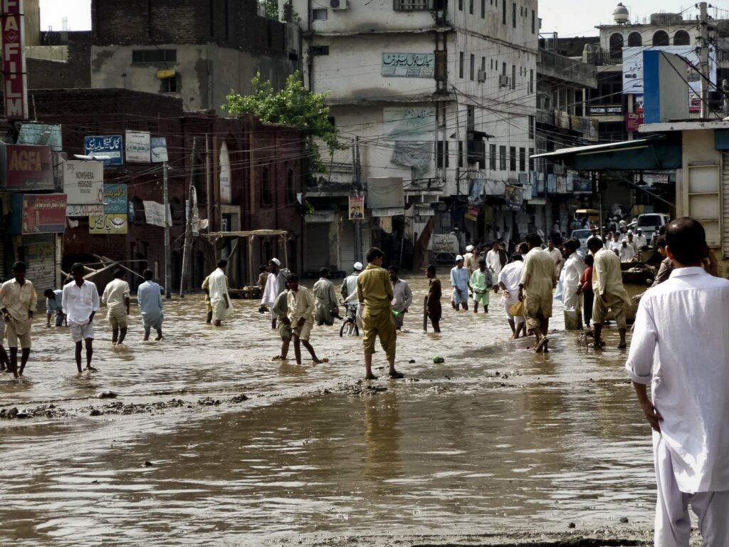 Las lluvias torrenciales dejan numerosas inundaciones en varios países