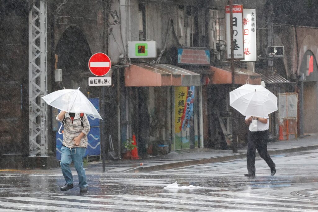 Las lluvias torrenciales dejan numerosas inundaciones en varios países