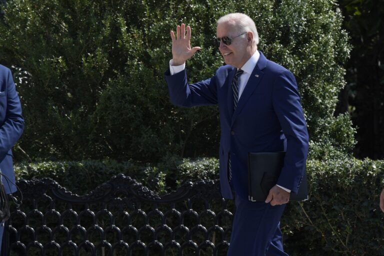 Biden se compromete ante Zelenski a seguir ayudando a Ucrania a «defender su soberanía»
