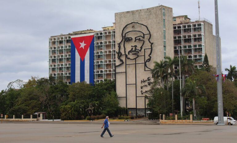 Cuba permitirá la inversión extranjera en el comercio mayorista y minorista