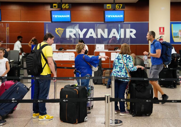Transportes fija los servicios mínimos para la huelga de Ryanair y Menzies