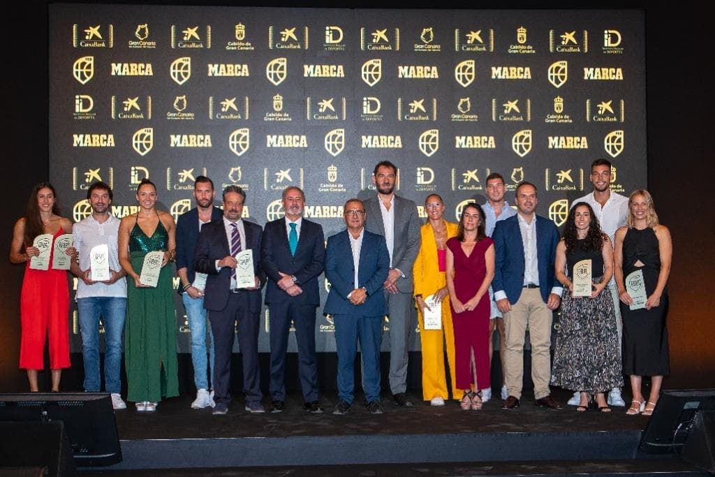 La Gala del Baloncesto homenajea a Carmelo Cabrera en Gran Canaria