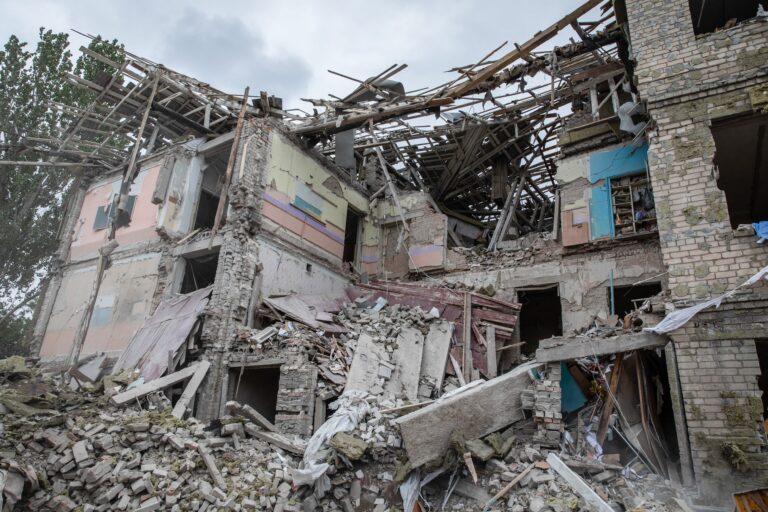 Rusia informa de un muerto y dos heridos tras un ataque ucraniano a una cervecería en Donetsk