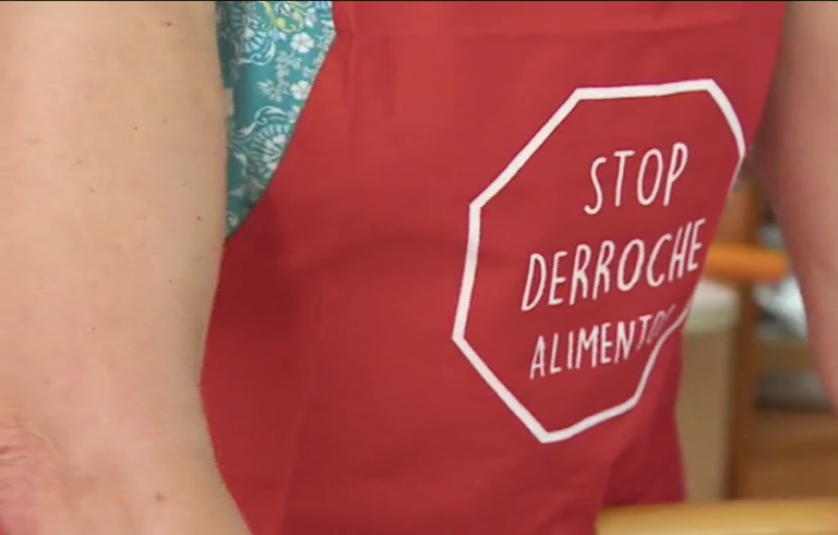 Un equipo de voluntarias brinda ayuda humanitaria en Las Palmas de Gran Canaria