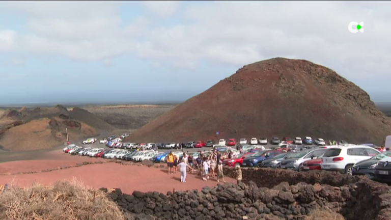La situación del acceso al Parque Nacional de Timanfaya, en Lanzarote, genera grandes colas de espera