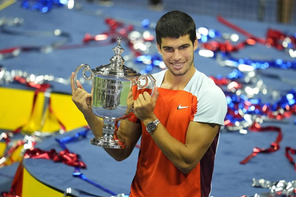 Alcaraz gana en Estados Unidos y alcanza el número 1 de la ATP