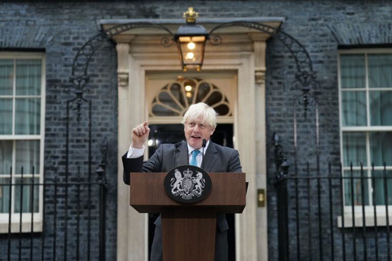 Johnson traslada su apoyo a Truss y pide a los ‘tories’ que respalden su programa 