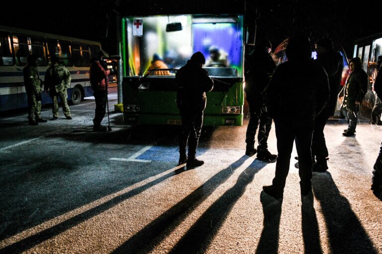 Mueren 23 personas en un ataque contra un «convoy humanitario» en Ucrania