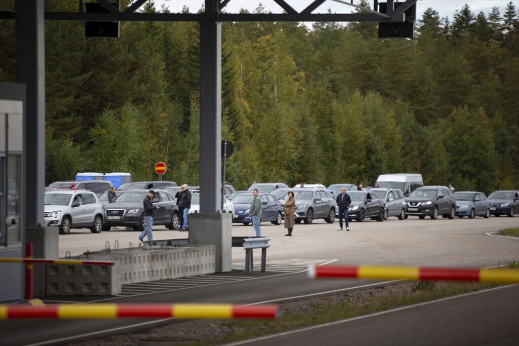 Finlandia cierra sus fronteras a los turistas rusos desde este viernes