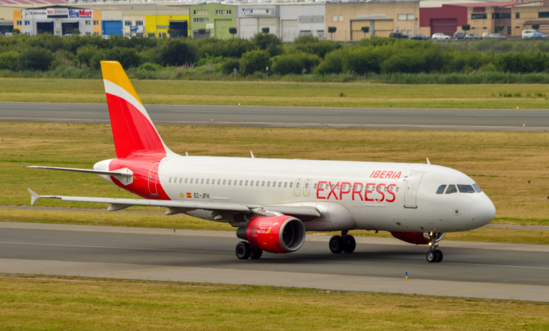 Cancelado un vuelo a Gran Canaria en la quinta jornada de huelga de Iberia Express