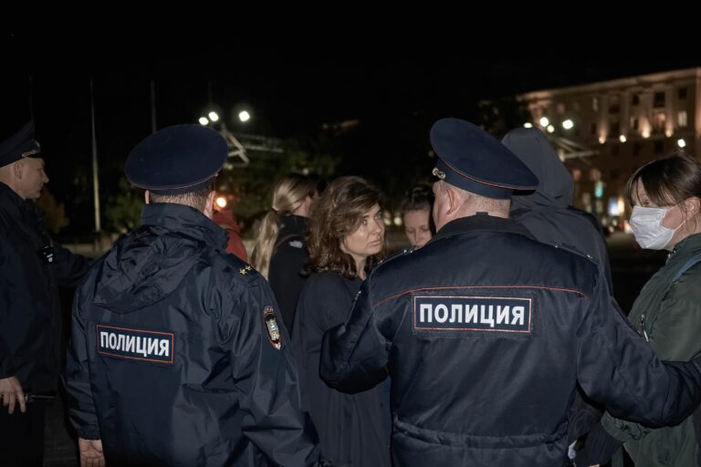 Ascienden a más de 2.300 los detenidos en Rusia contra la movilización militar